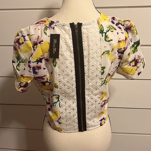 Miss Me Floral Zip Crop - Picture 3 of 3